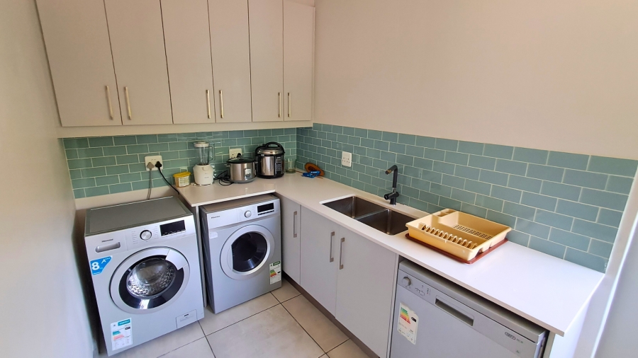 5 Bedroom Property for Sale in Bergsig Western Cape